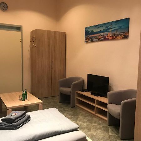 Pension Lotti Friedrichshain Berlin Exterior photo