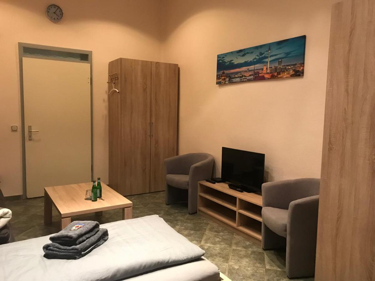 Pension Lotti Friedrichshain Berlin Exterior photo